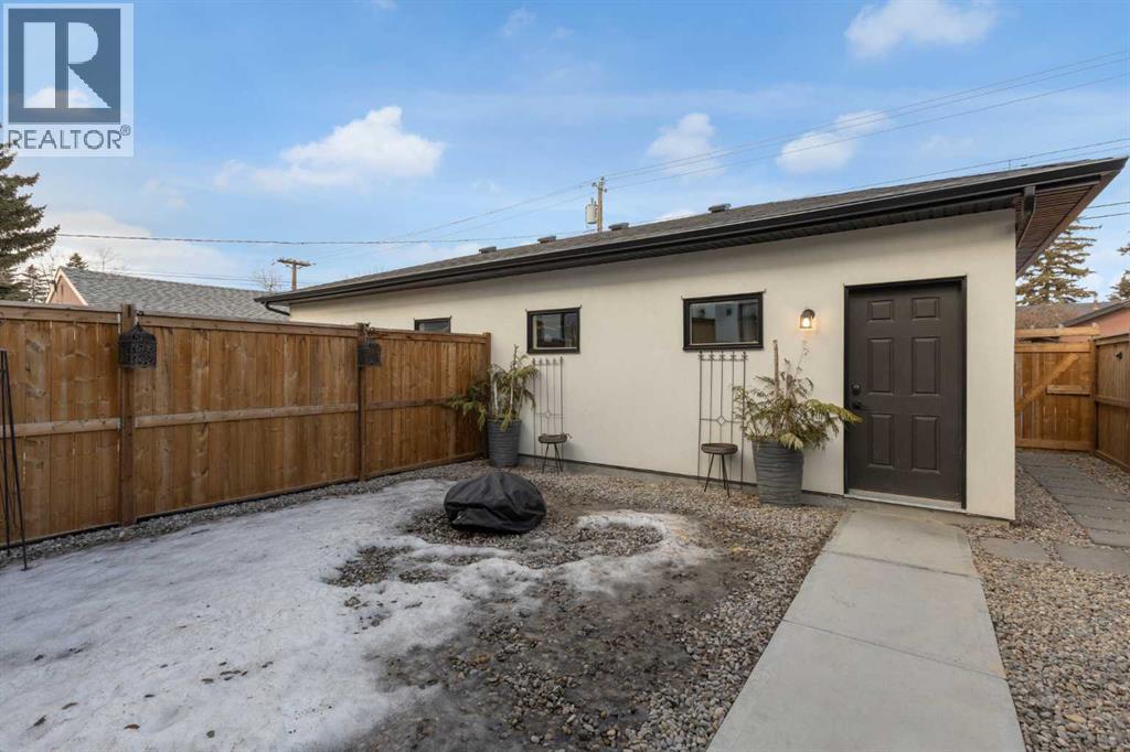 Single Family House for Sale in   Avenue NW Bowness Calgary 