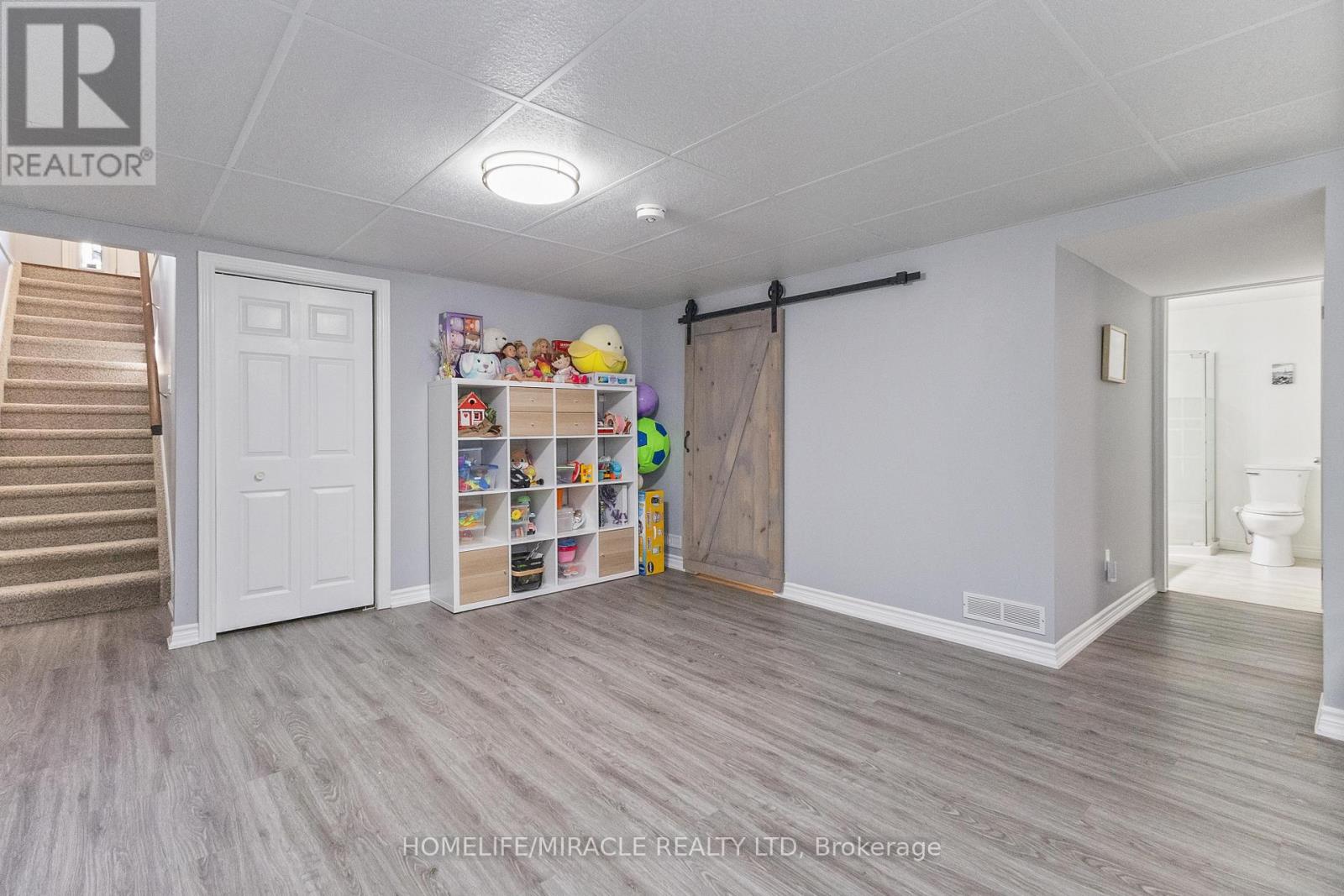 2 – 70 TANOAK DRIVE, London North (North E), Ontario