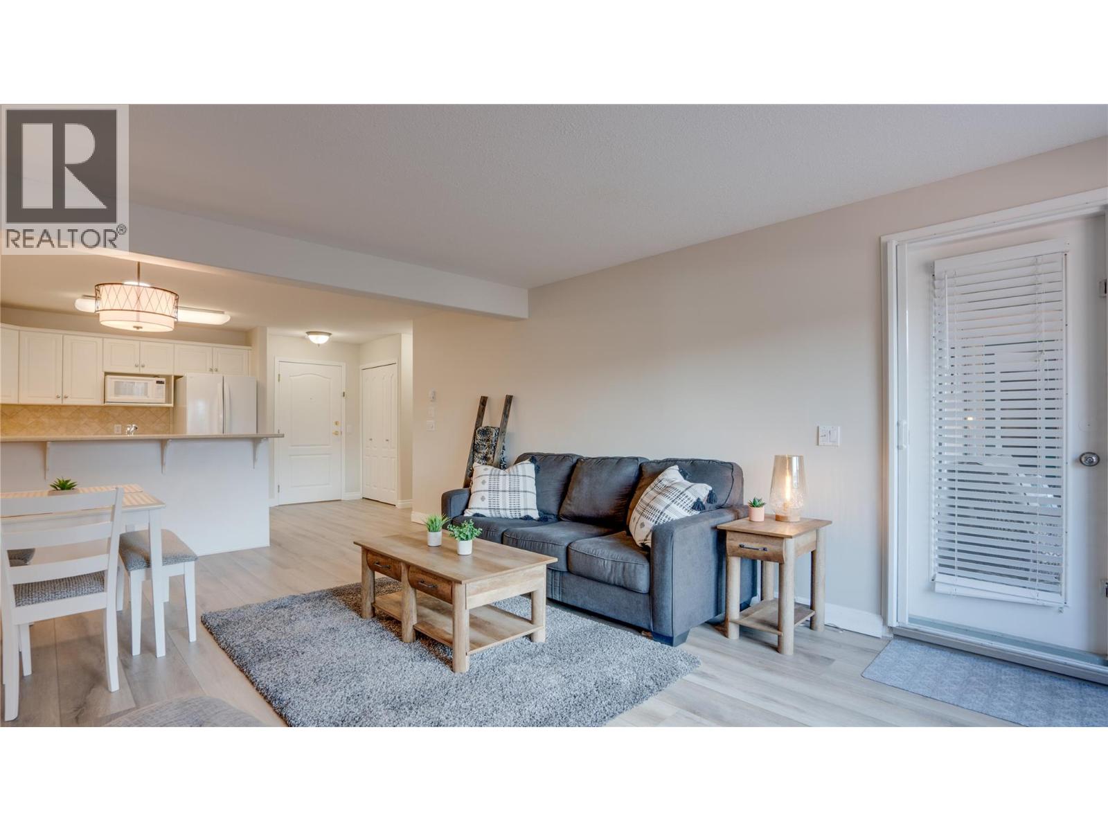 1002 Riverside Avenue Unit# 111, Sicamous