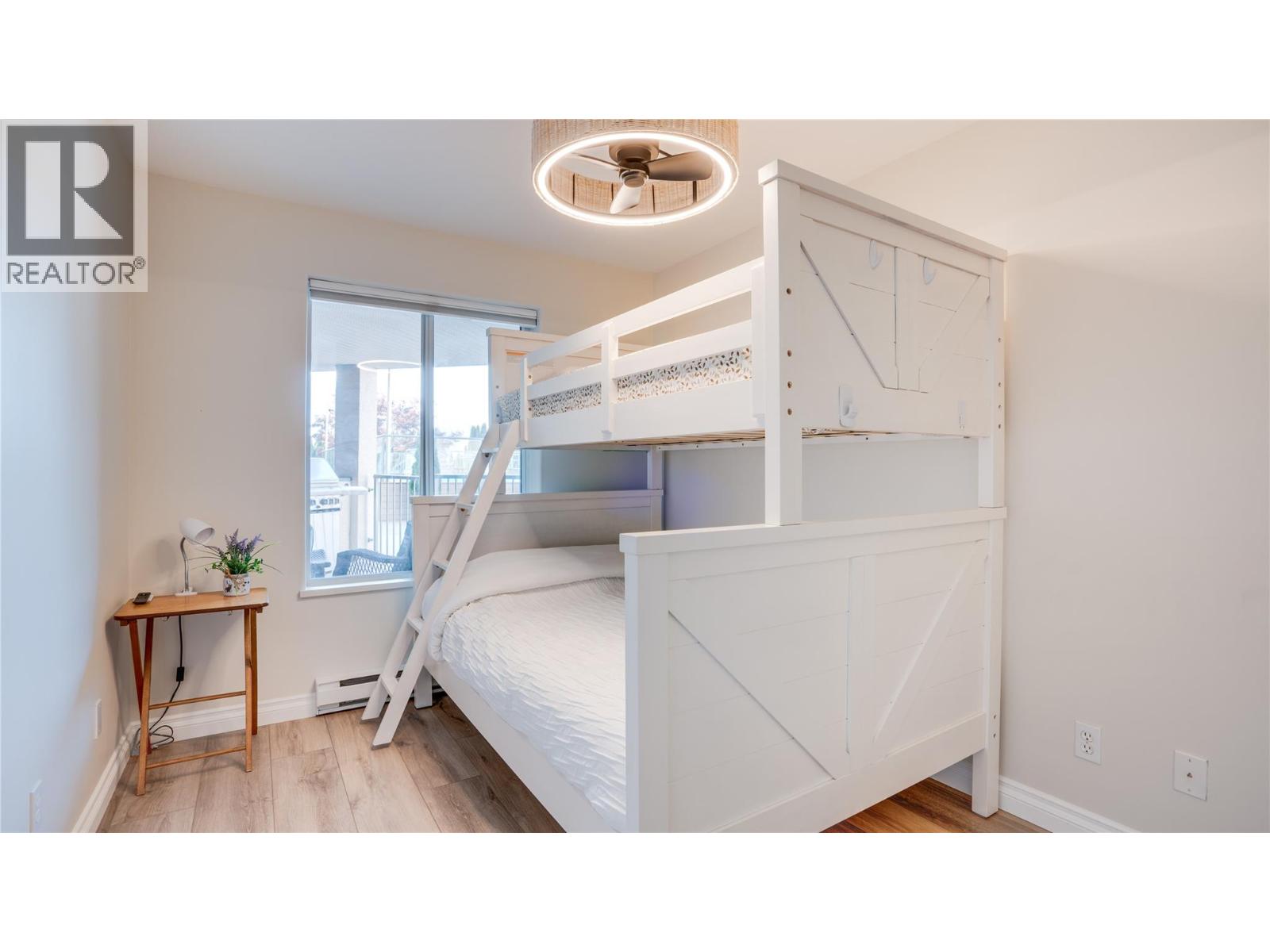 1002 Riverside Avenue Unit# 111, Sicamous