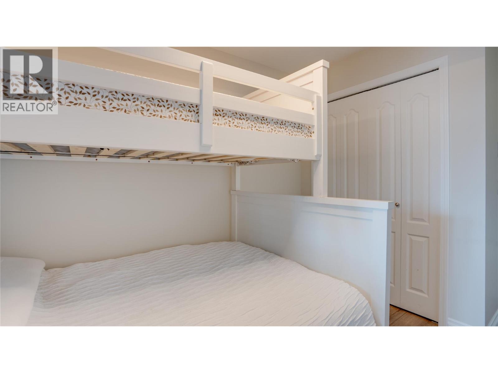 1002 Riverside Avenue Unit# 111, Sicamous