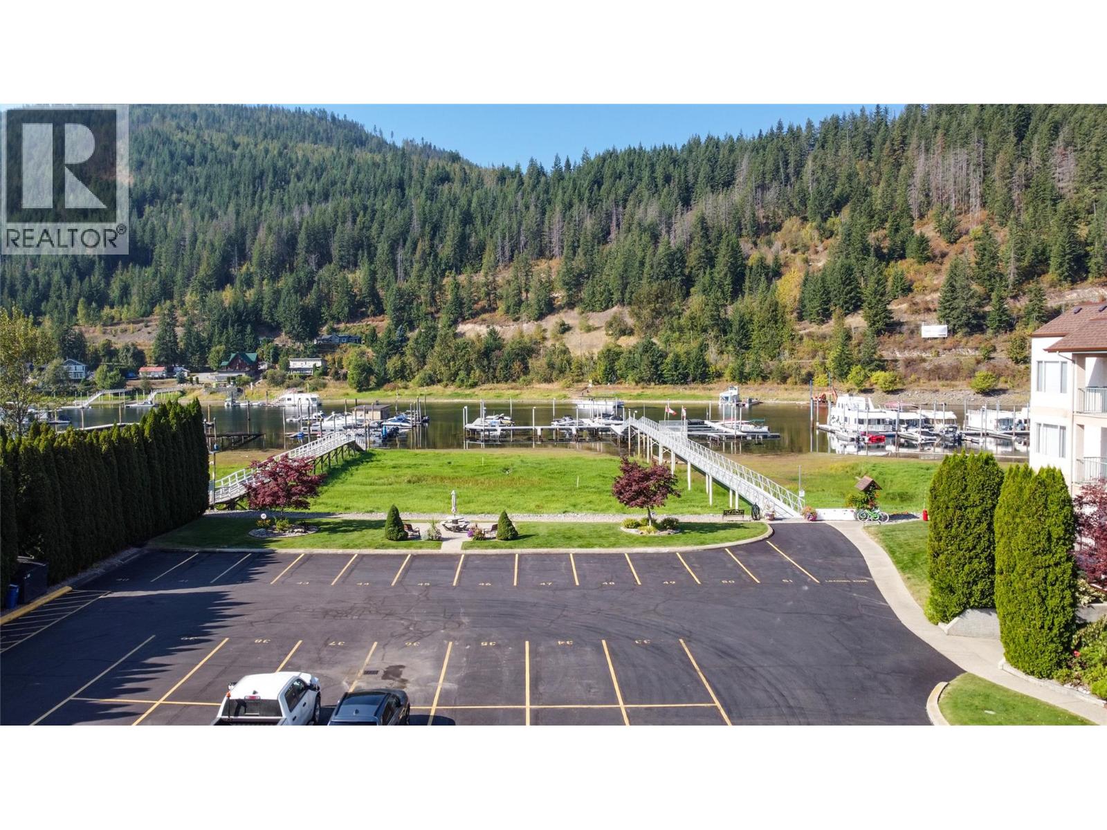 1002 Riverside Avenue Unit# 111, Sicamous