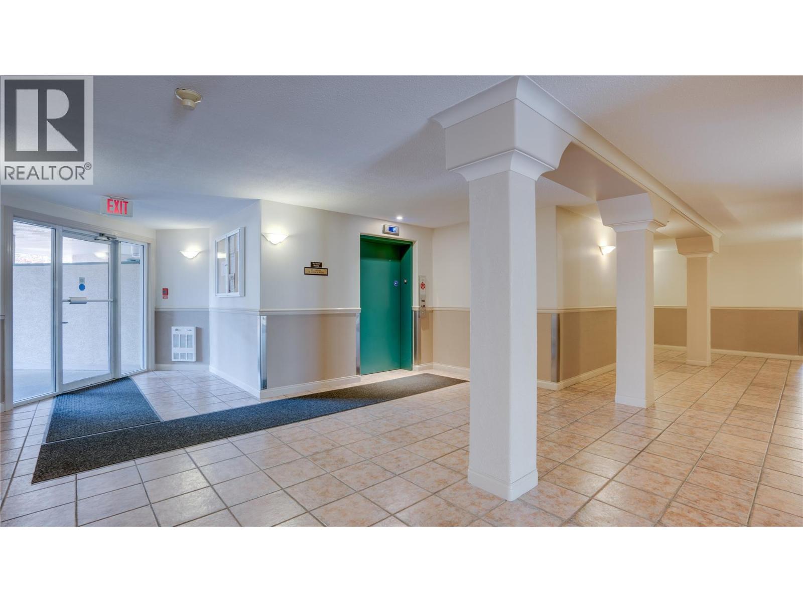 1002 Riverside Avenue Unit# 111, Sicamous