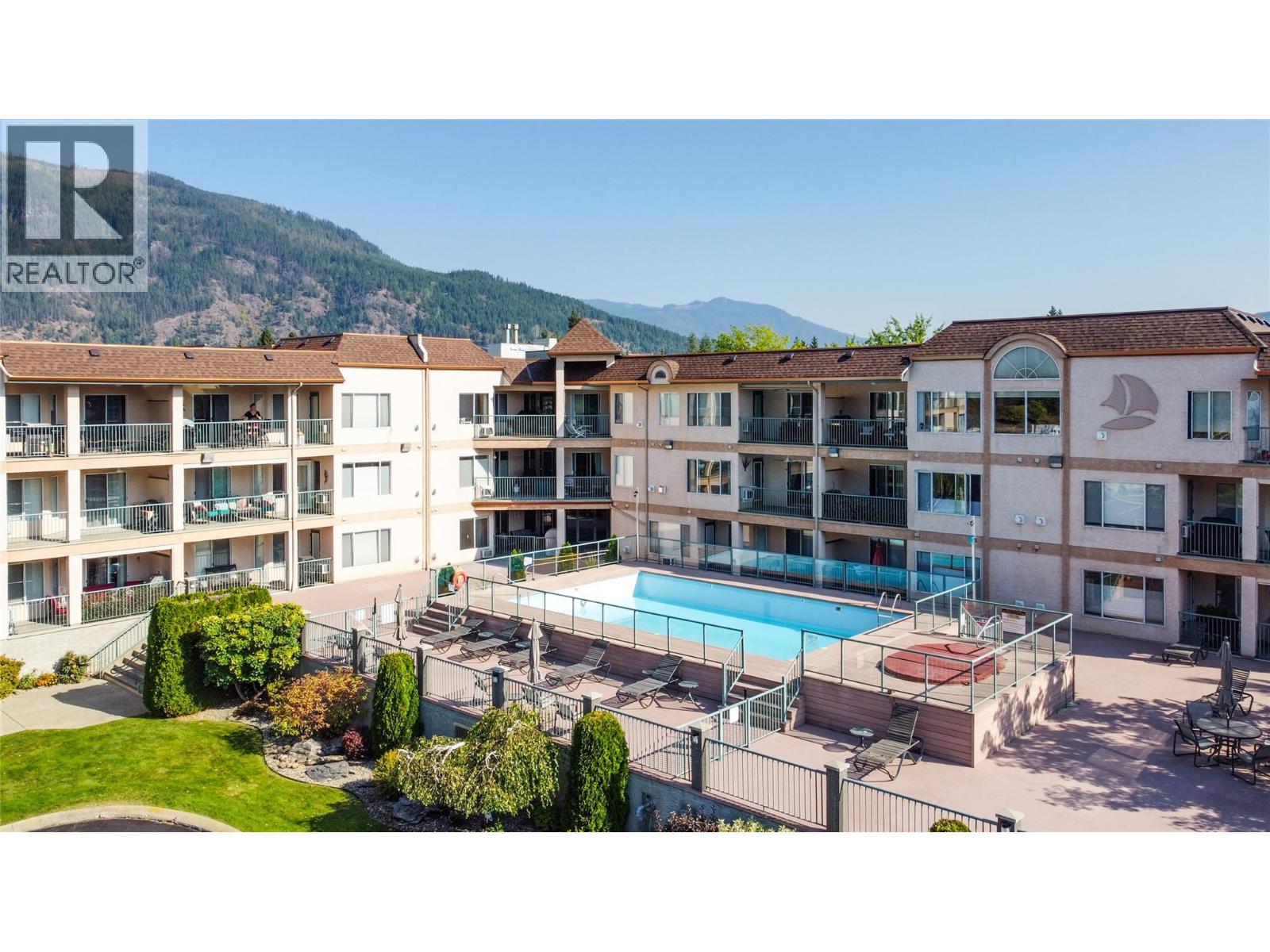 1002 Riverside Avenue Unit# 111, Sicamous