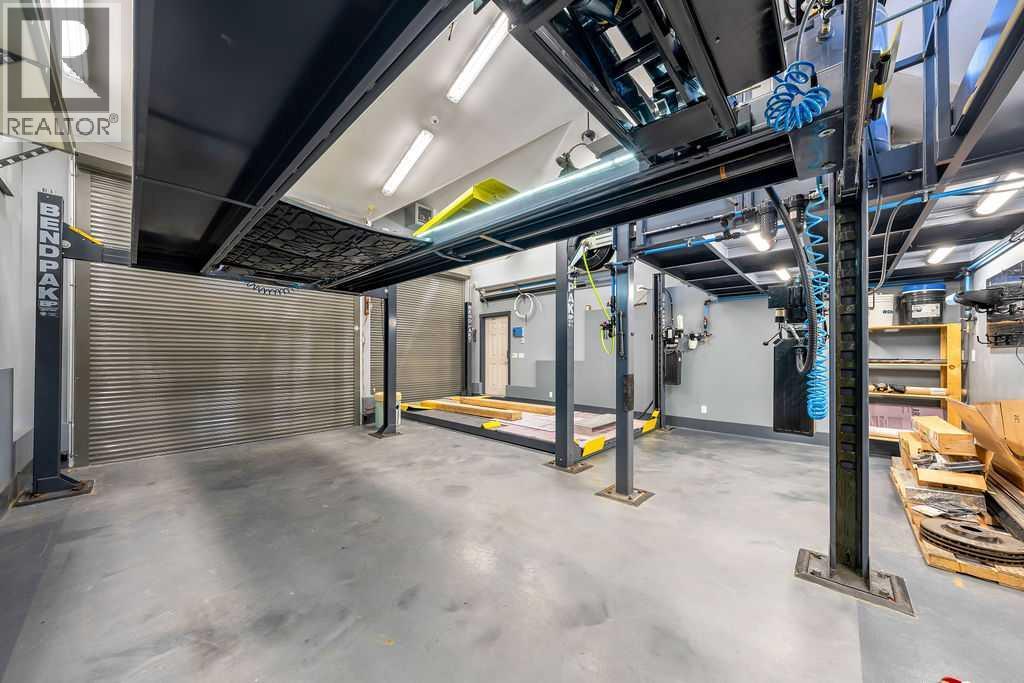 Single Family House for Sale in  Tuscany Springs Rise NW Tuscany Calgary 