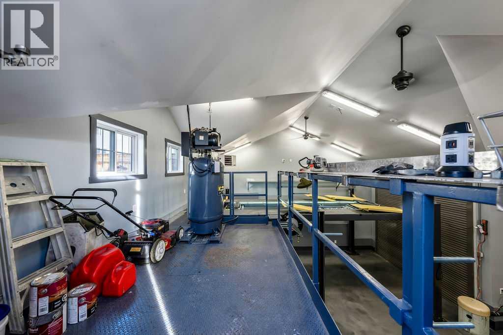 Single Family House for Sale in  Tuscany Springs Rise NW Tuscany Calgary 