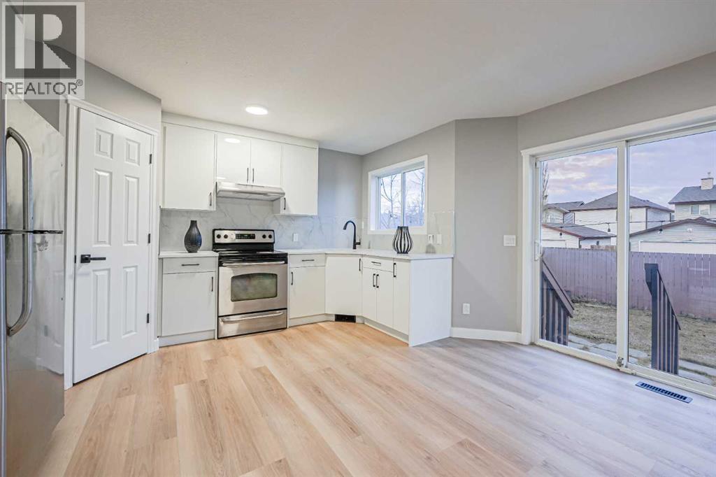 Single Family House for Sale in  TARINGTON Way NE Taradale Calgary 