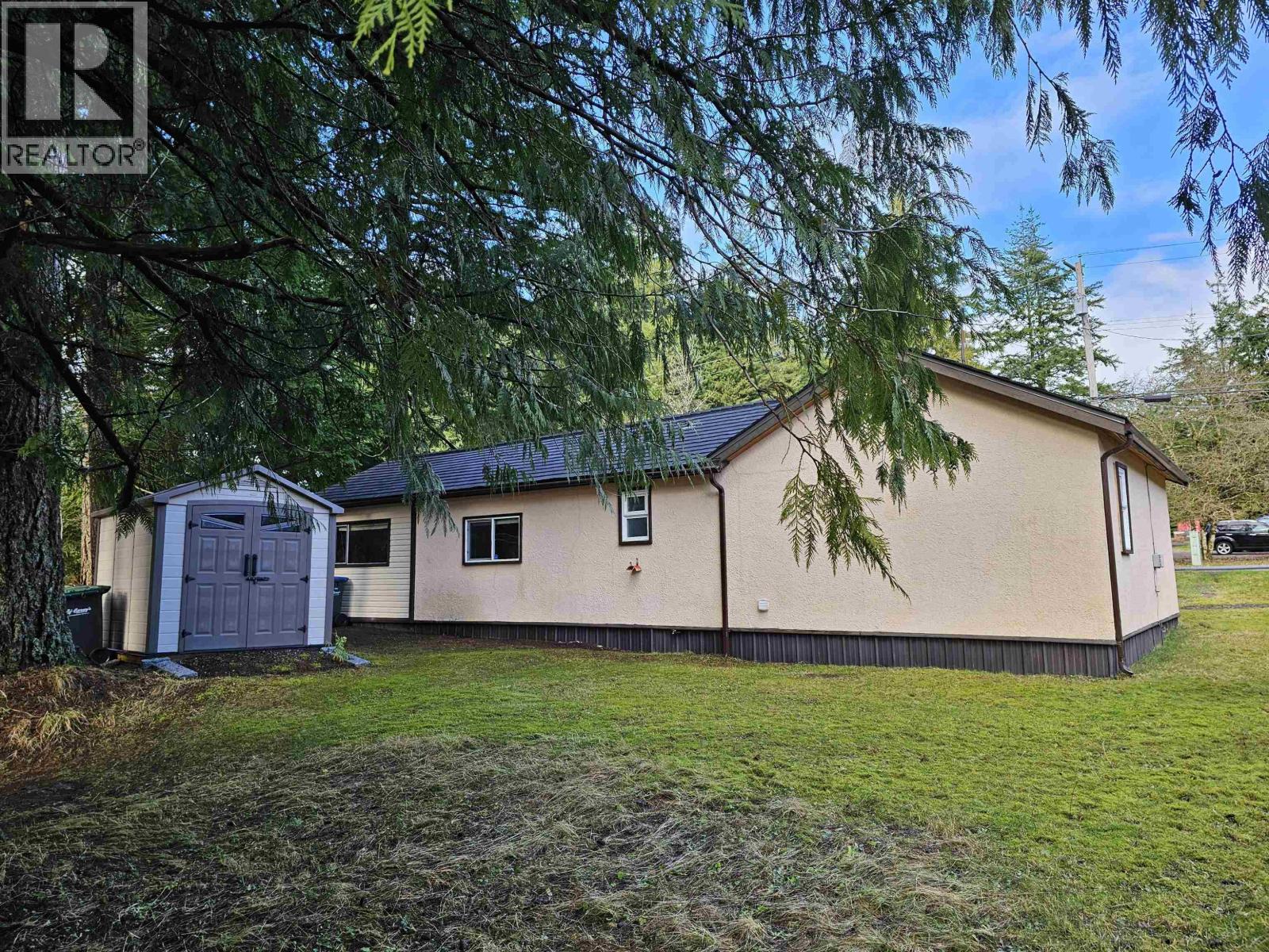 1502 DEPOT ROAD, Squamish