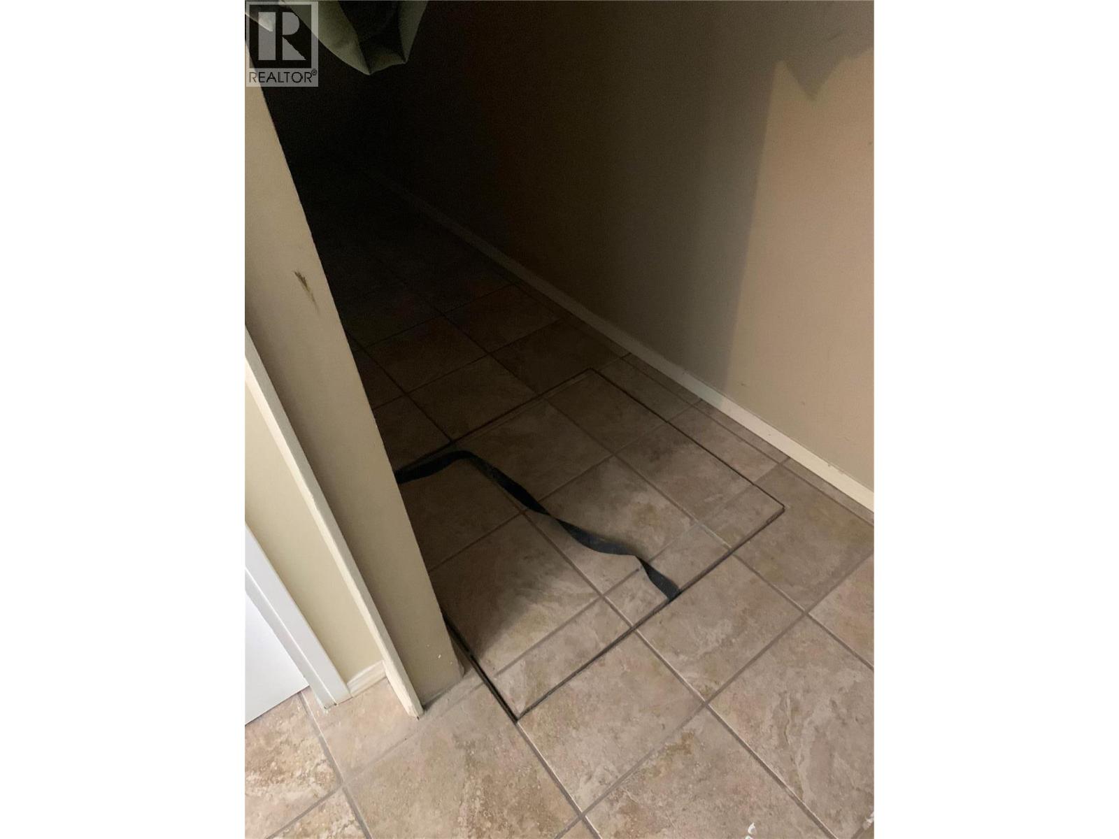 1425 Highland Drive S - 17