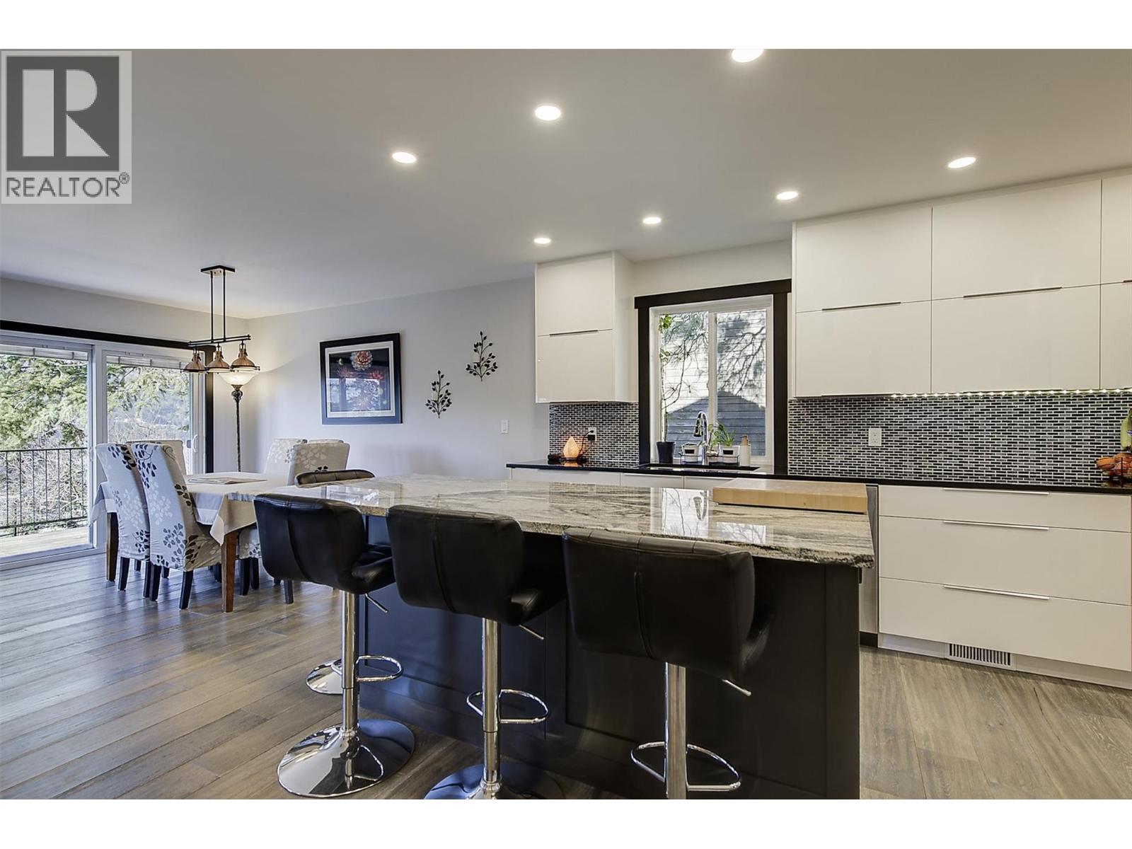 2094 Tomat Avenue, Kelowna