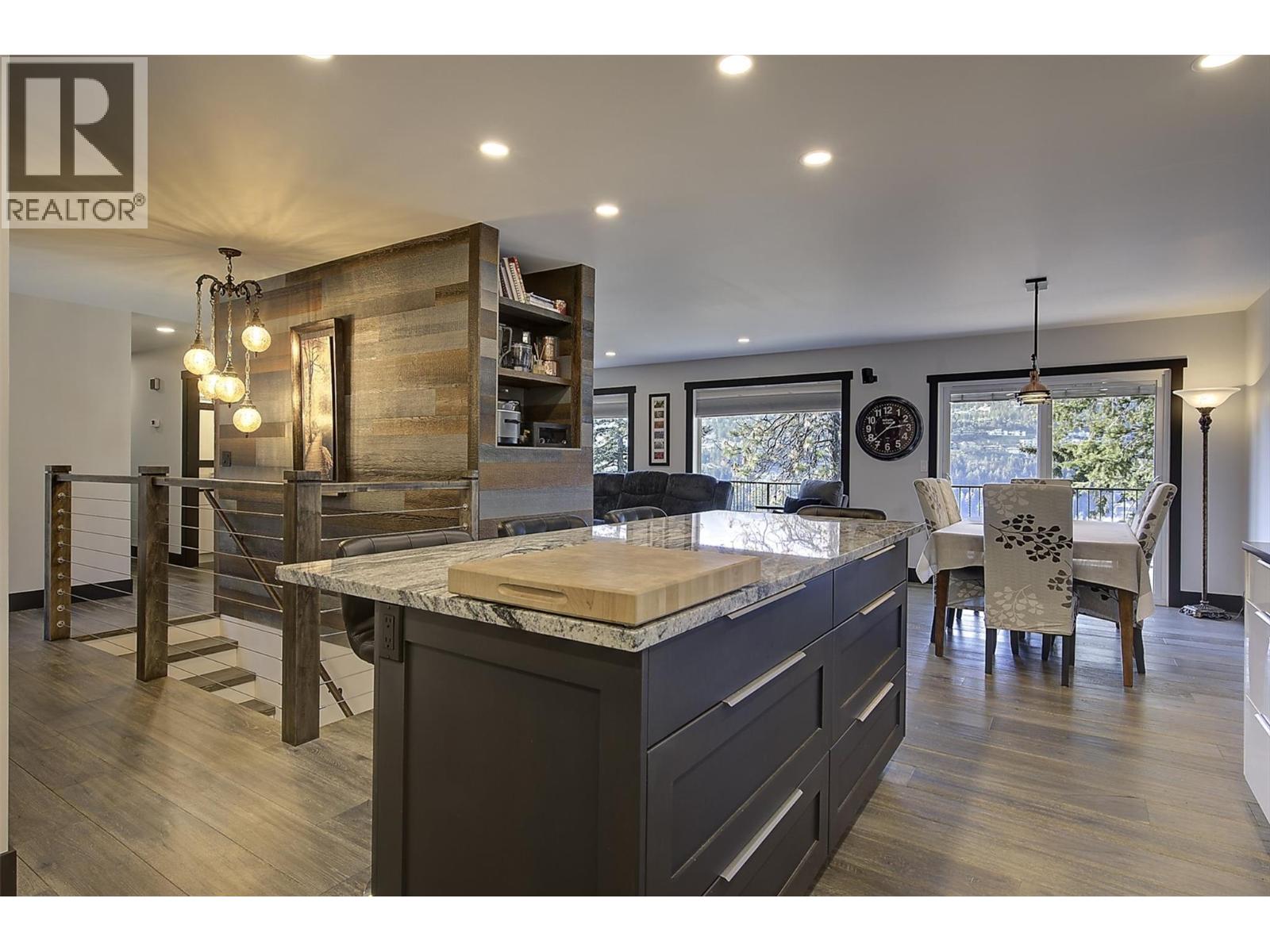 2094 Tomat Avenue, Kelowna