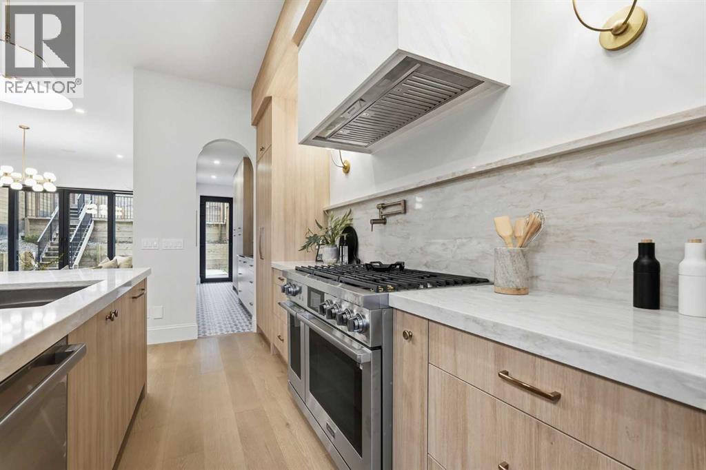 Single Family House for Sale in   Avenue SW South Calgary Calgary 