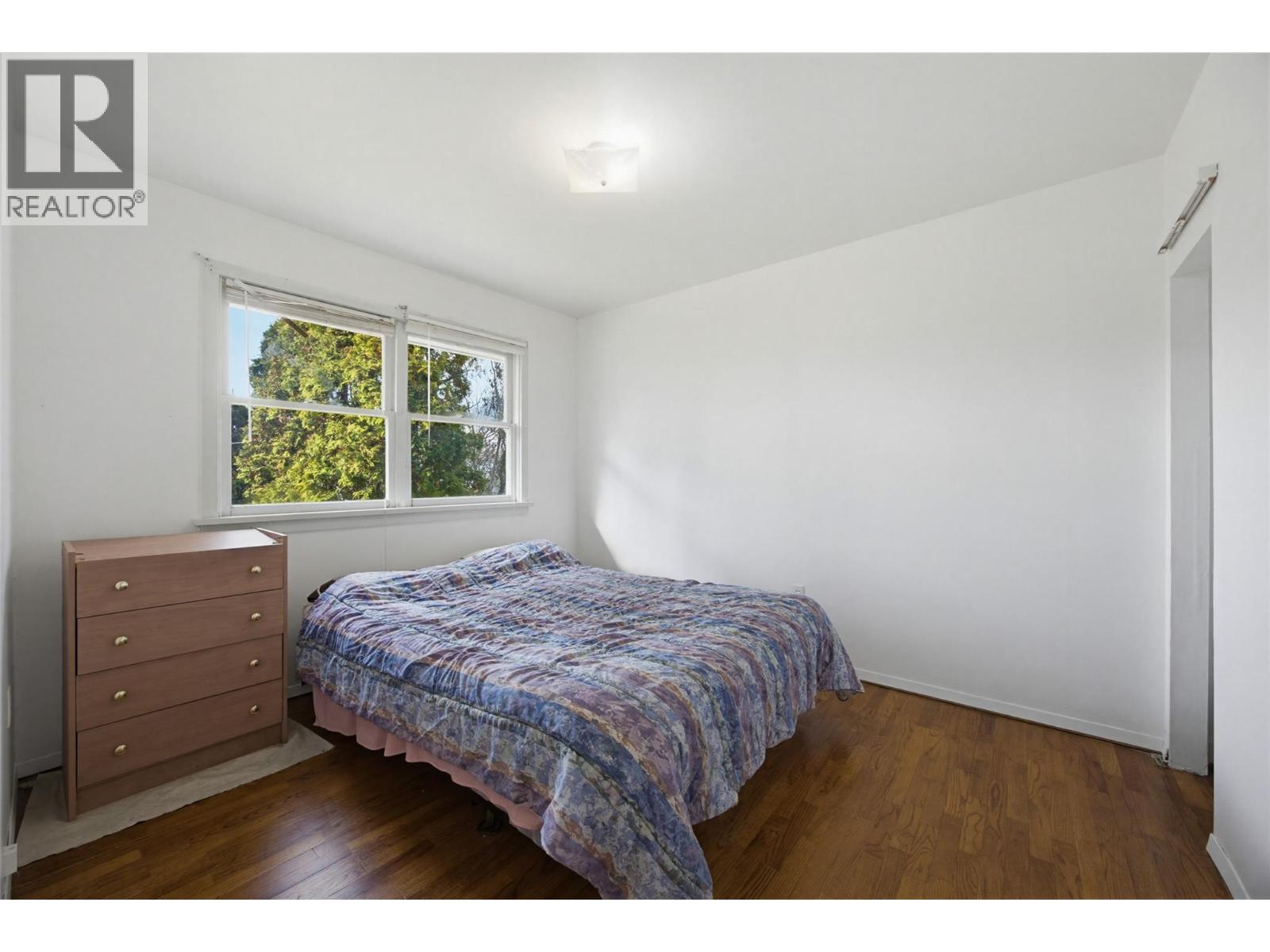 306 birch Street, Chase