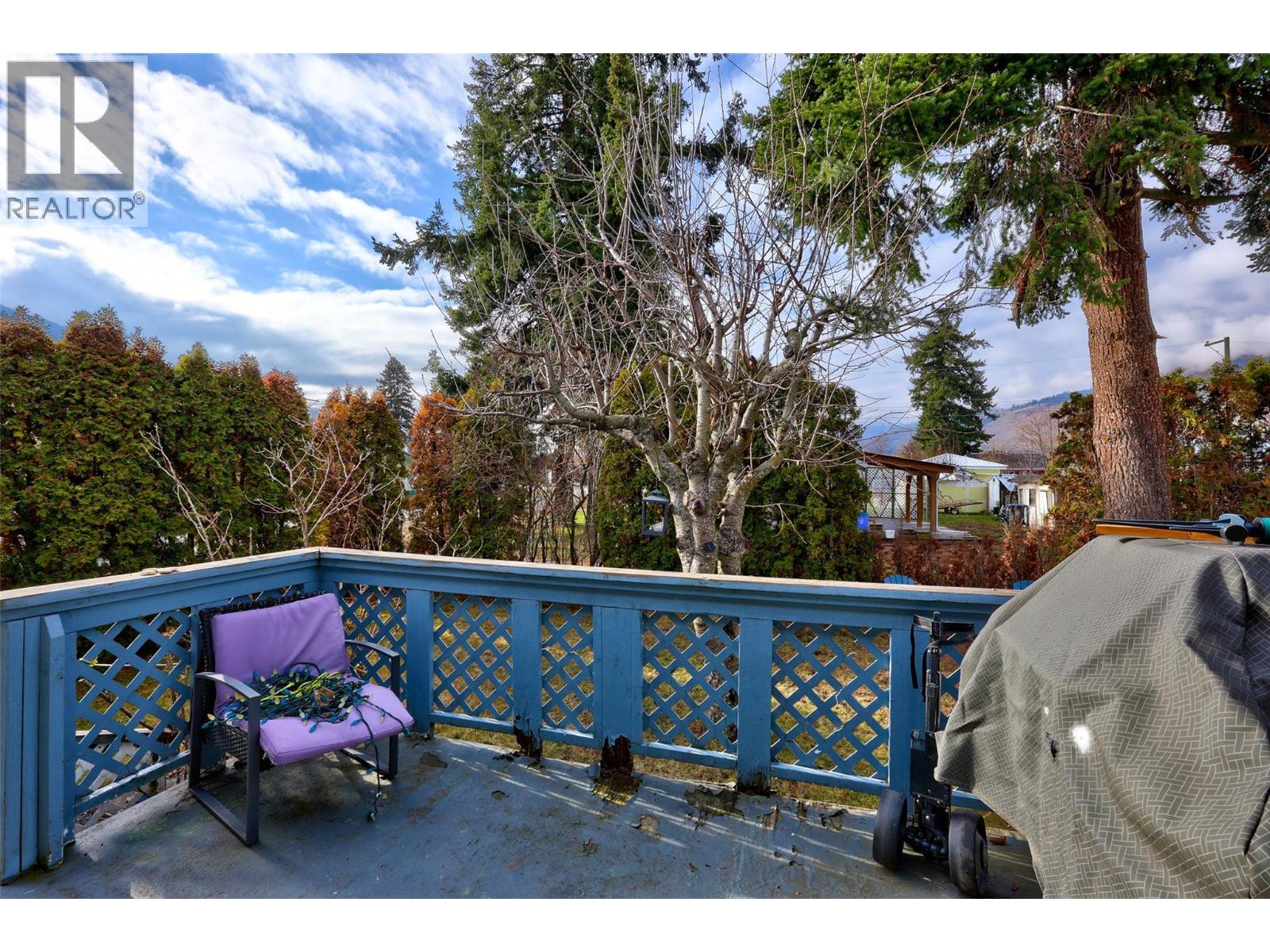 306 birch Street, Chase