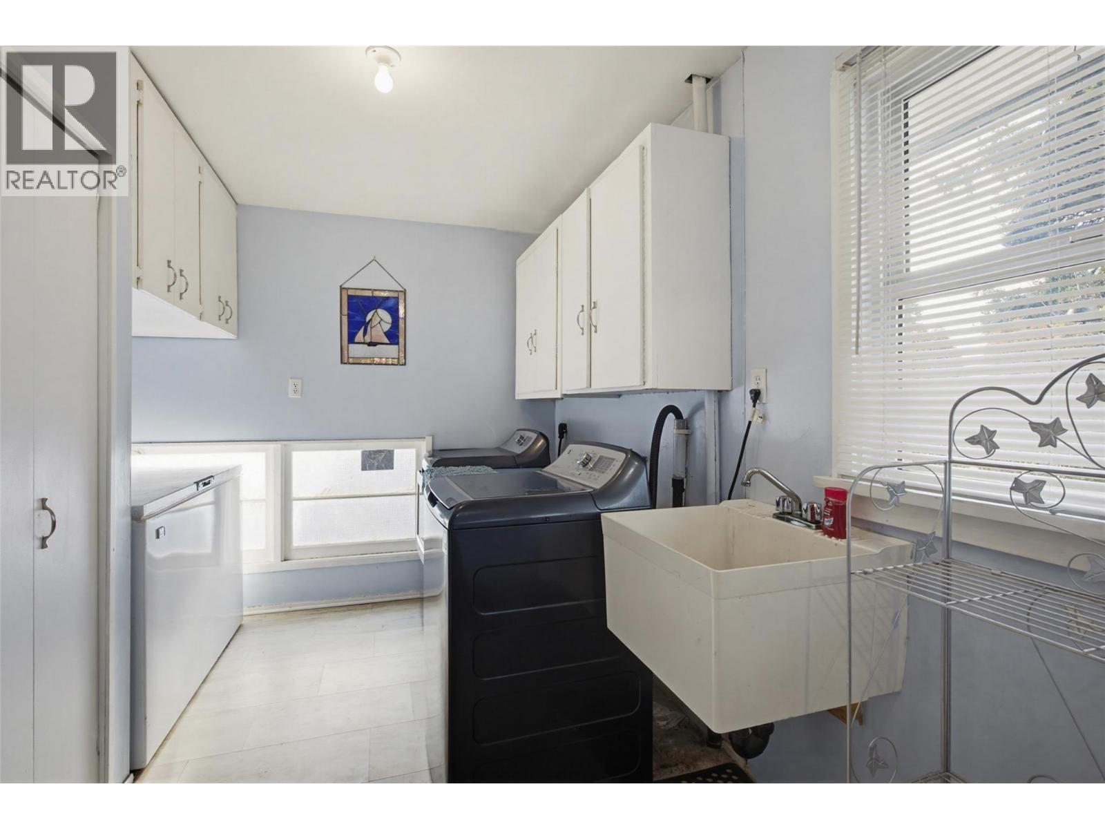 306 birch Street, Chase