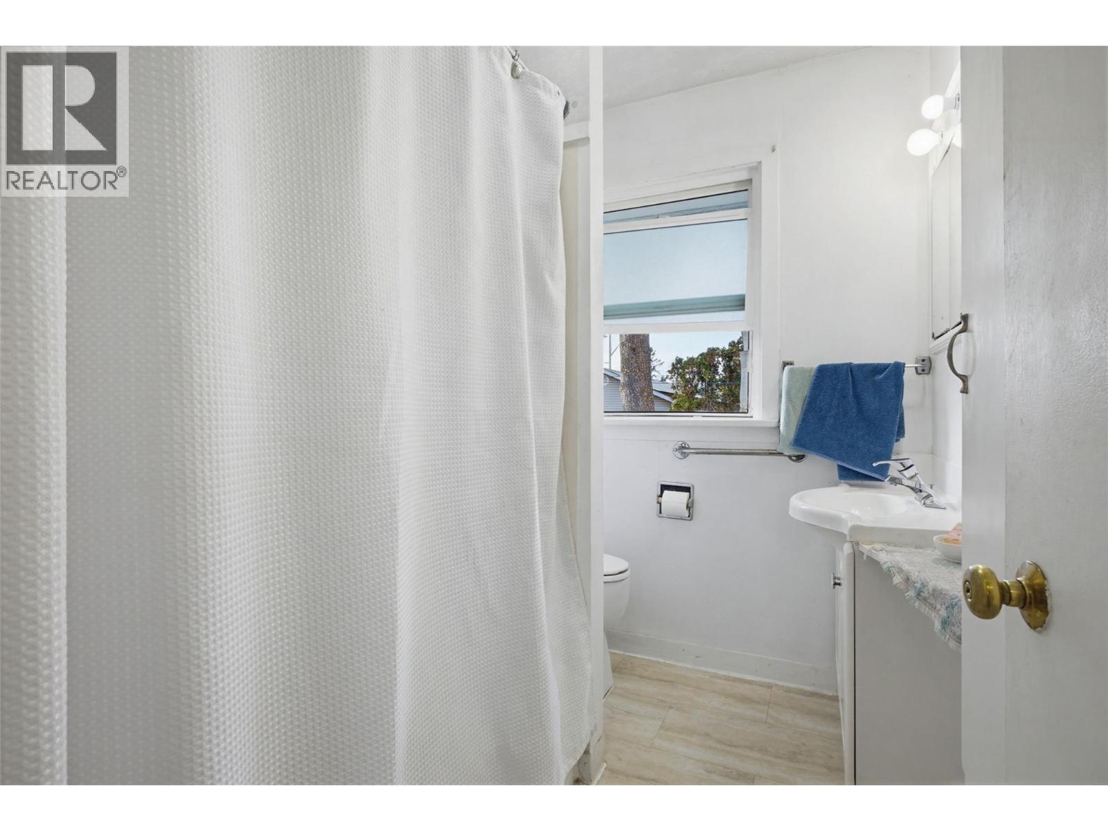 306 birch Street, Chase