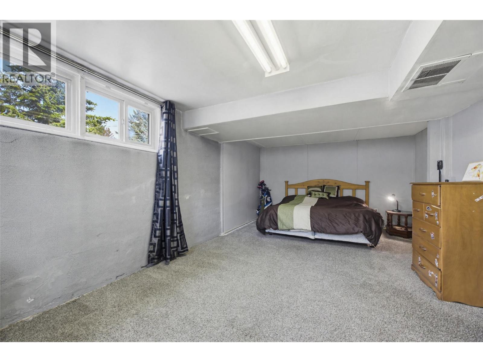 306 birch Street, Chase