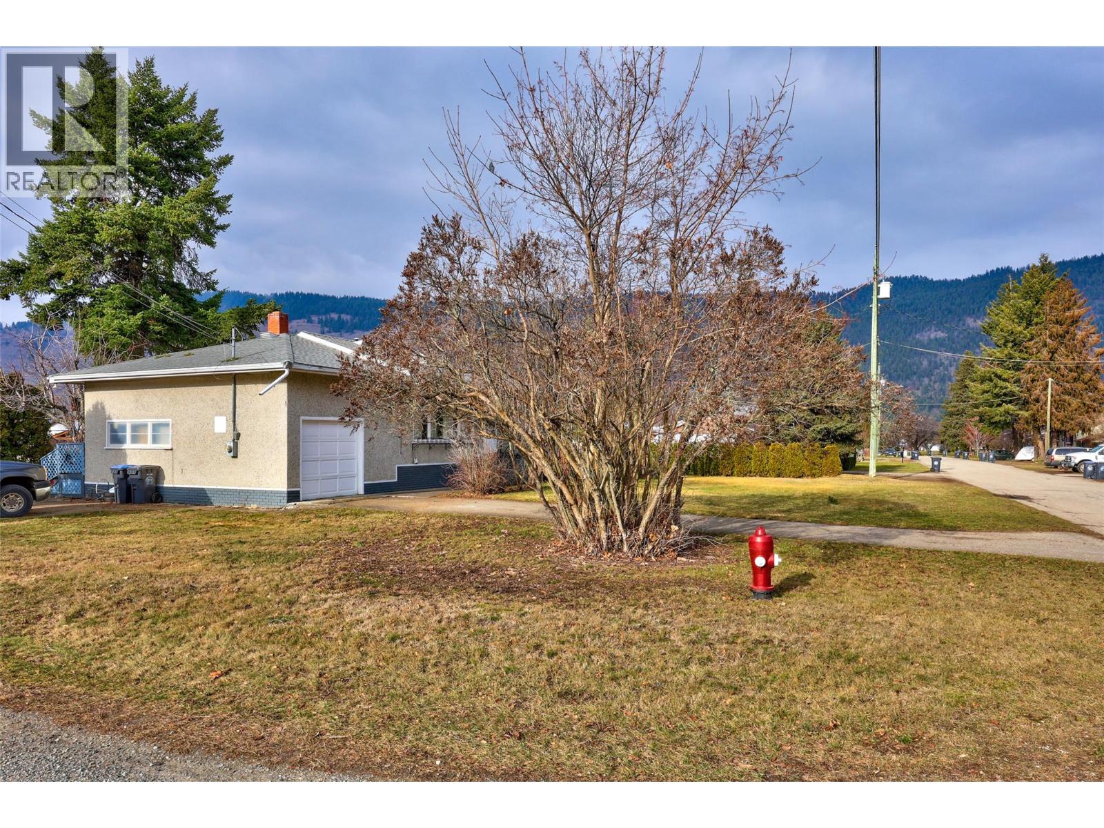 306 birch Street, Chase