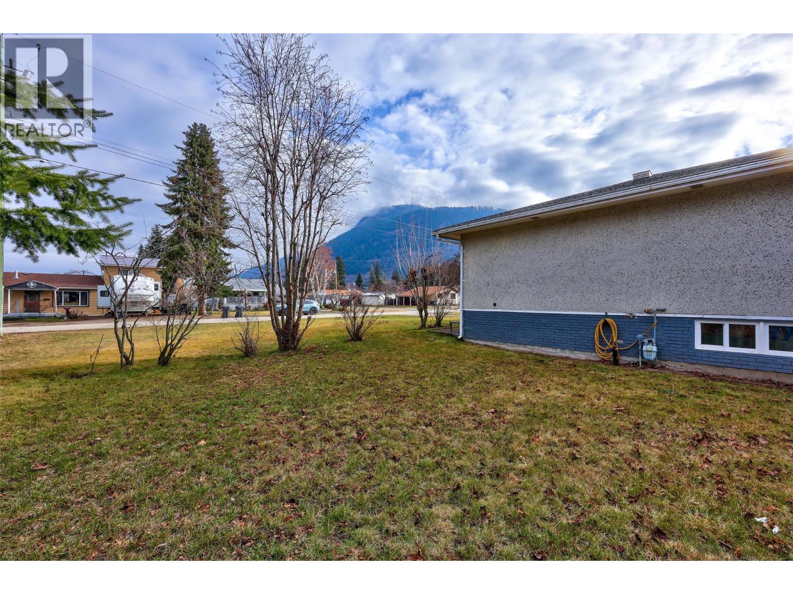 306 birch Street, Chase