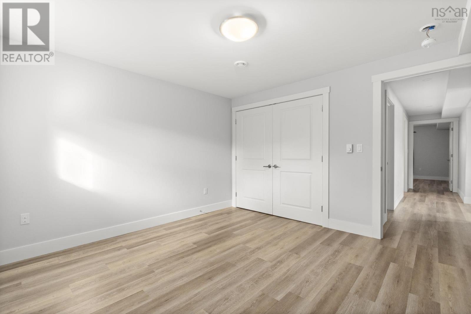 Property 27 of 48 of 15/59 John Murray Drive