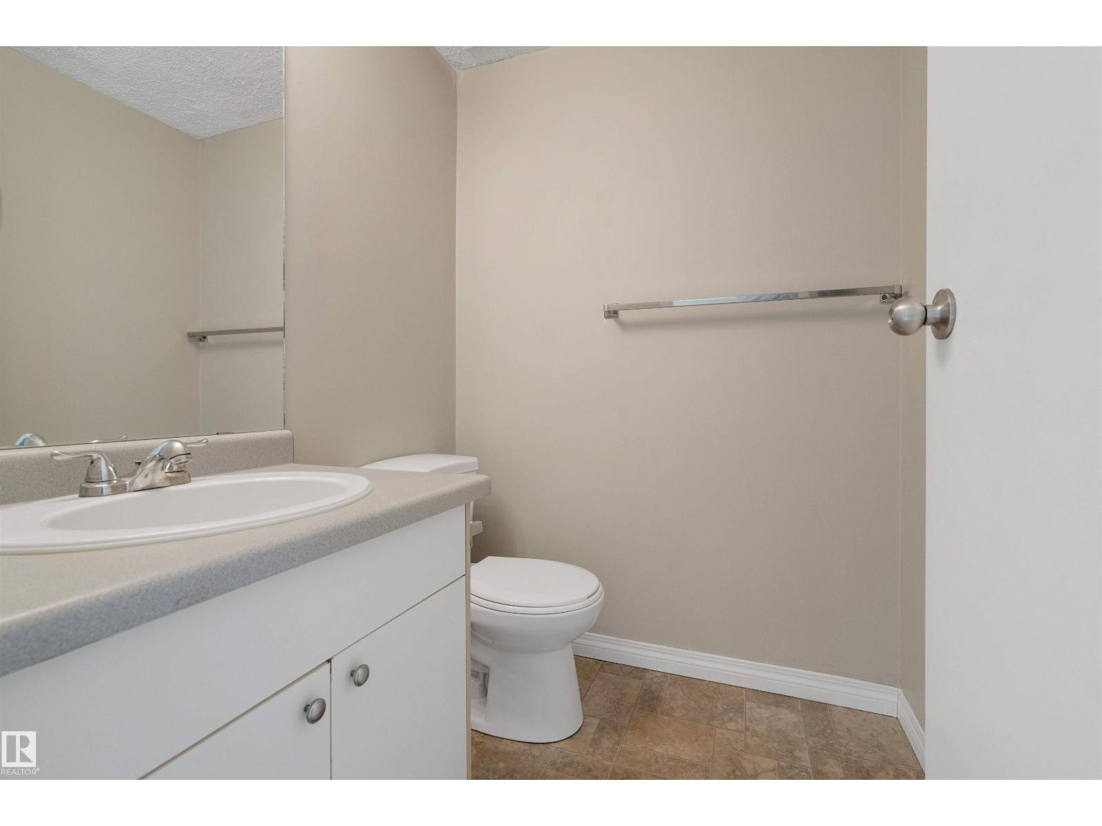 2206 38 ST NW, Edmonton