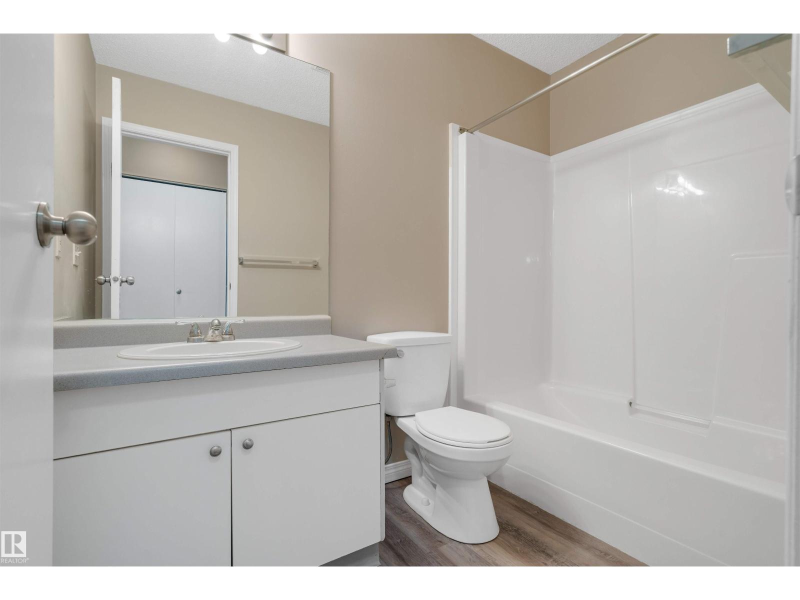 2206 38 ST NW, Edmonton