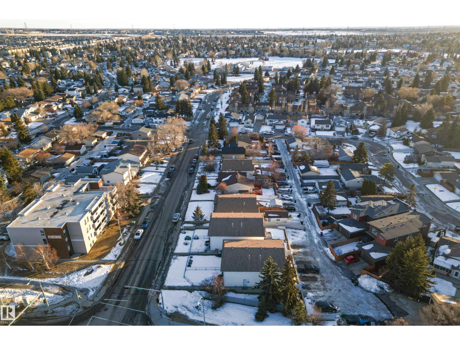 2206 38 ST NW, Edmonton