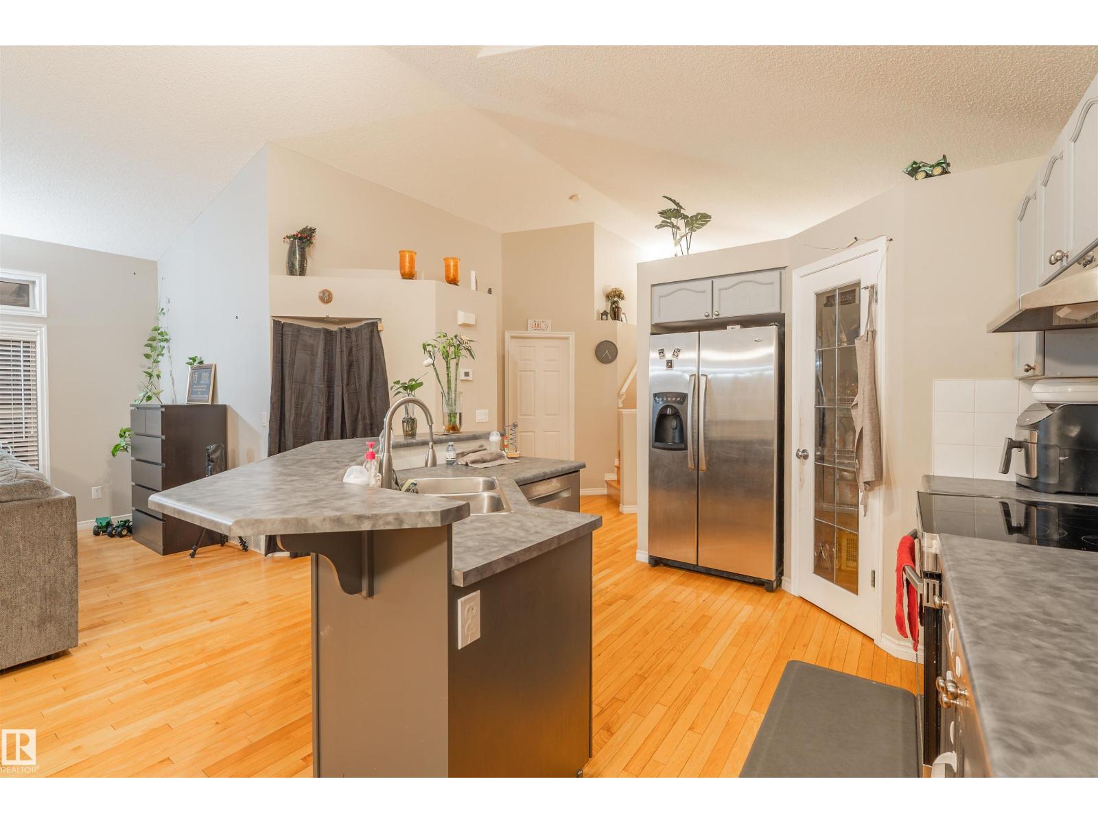 3438 19 ST NW, Edmonton