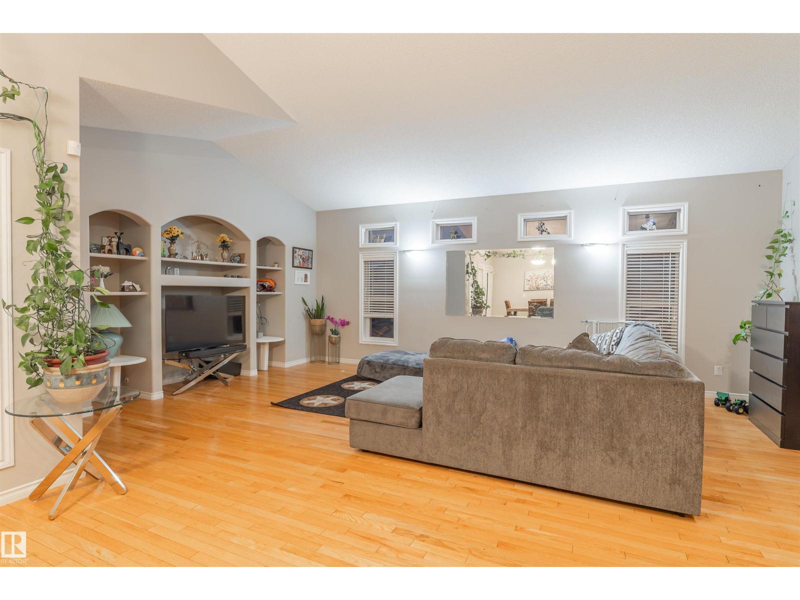 3438 19 ST NW, Edmonton