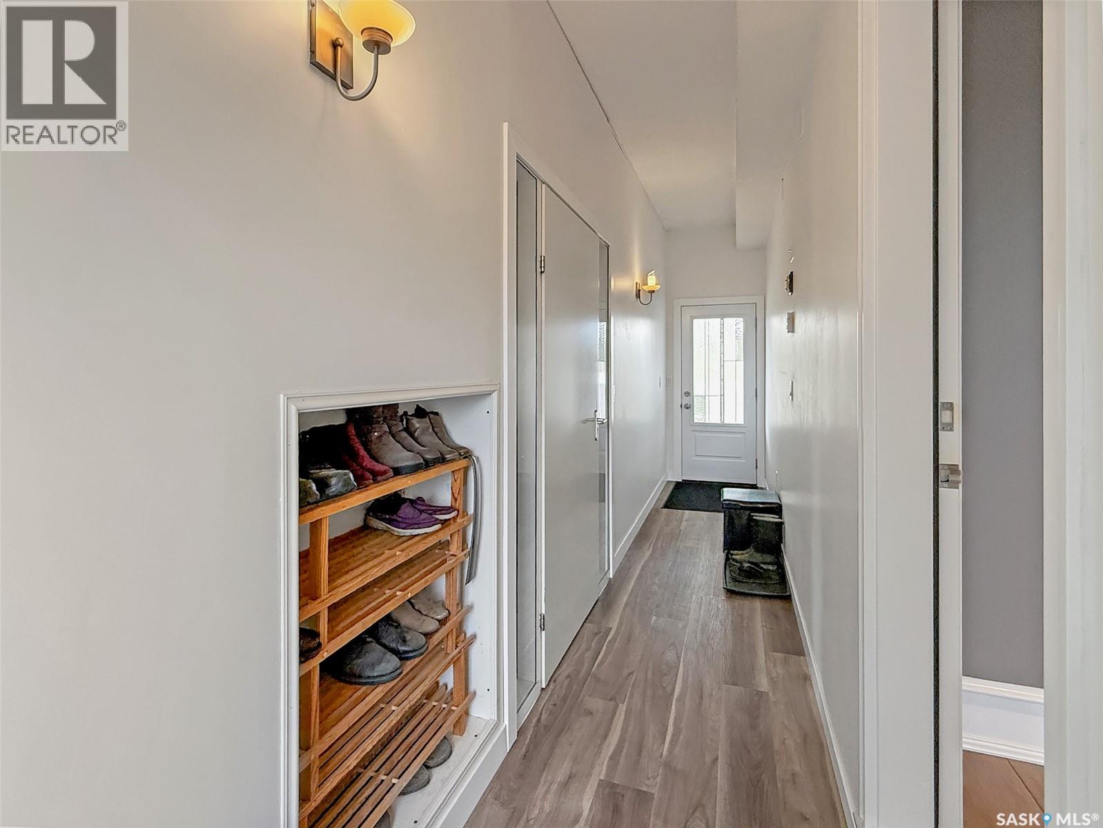 Single Family House 2 Level for Sale in City of Swift Current Acreage Swift Current 