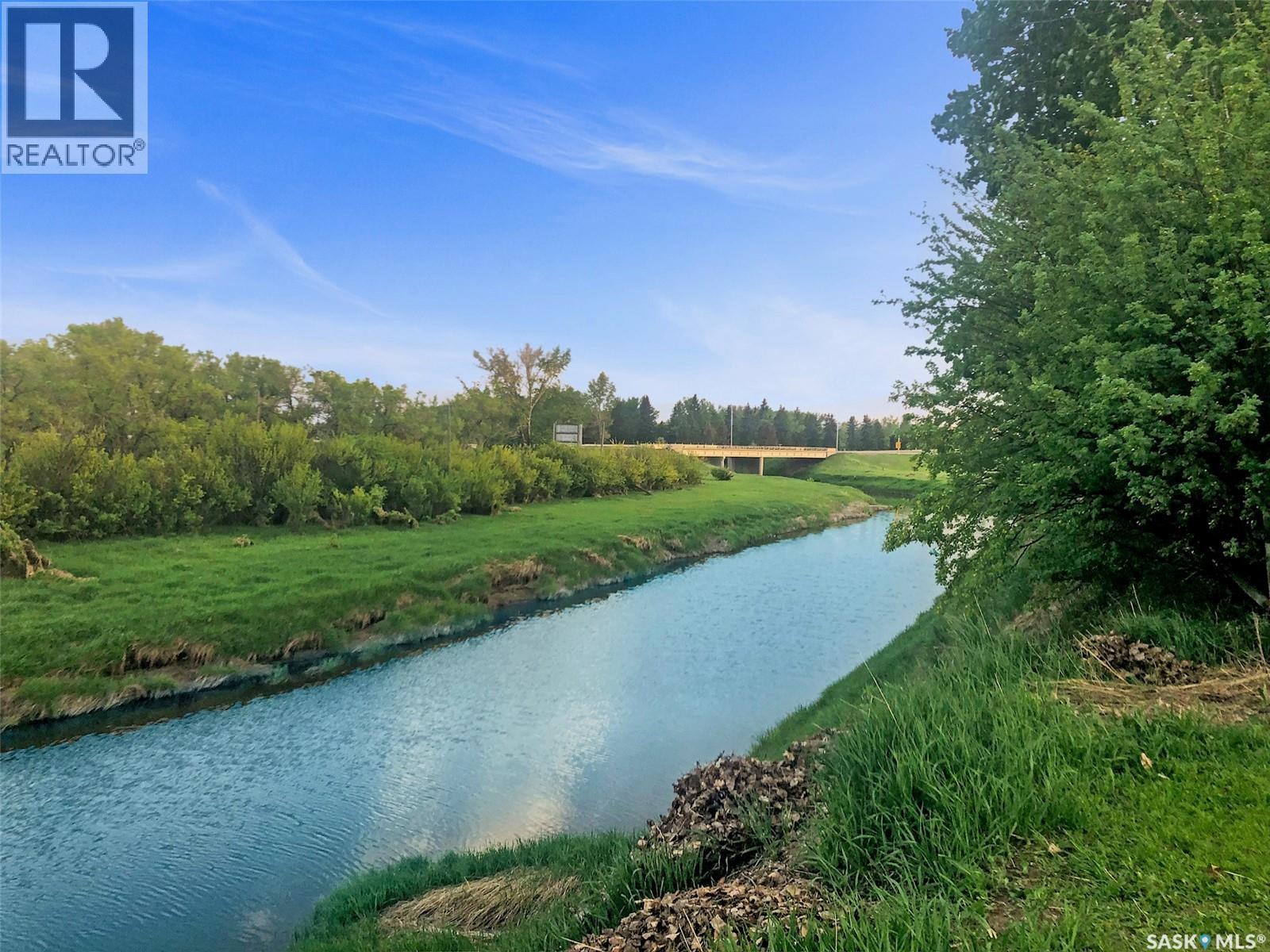 Single Family House 2 Level for Sale in City of Swift Current Acreage Swift Current 