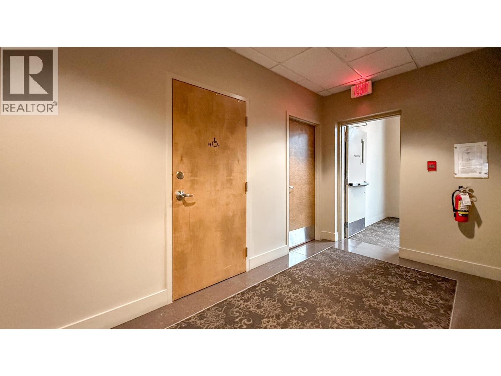 211 550 West Avenue, Kelowna