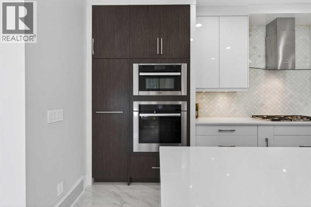 Single Family House for Sale in   Avenue NW West Hillhurst Calgary 