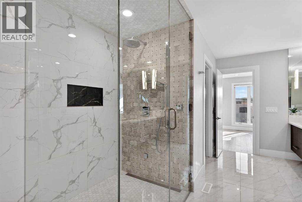 Single Family House for Sale in   Avenue NW West Hillhurst Calgary 