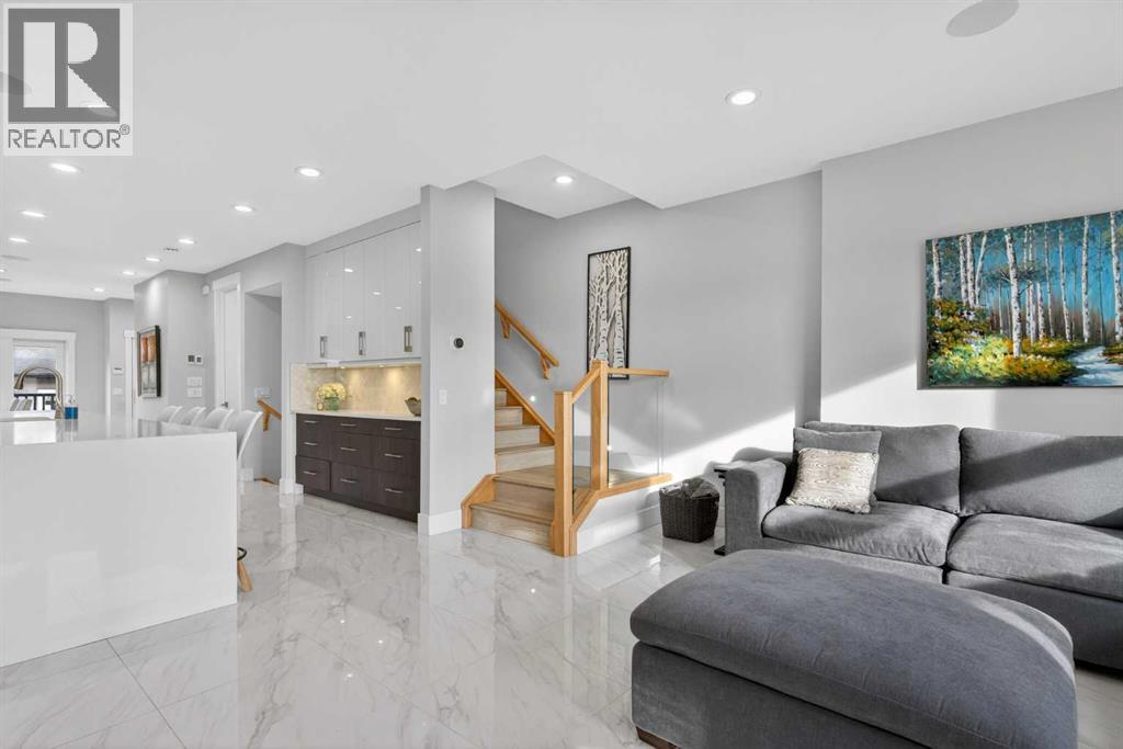 Single Family House for Sale in   Avenue NW West Hillhurst Calgary 