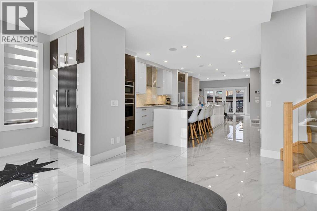 Single Family House for Sale in   Avenue NW West Hillhurst Calgary 