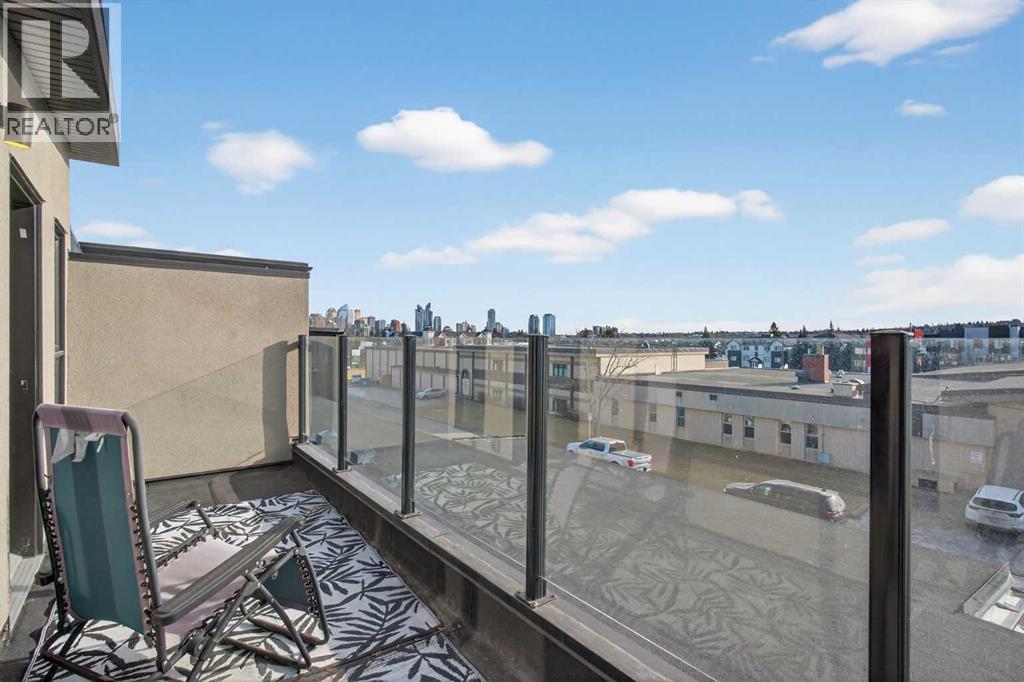 Single Family House for Sale in   Avenue NW West Hillhurst Calgary 