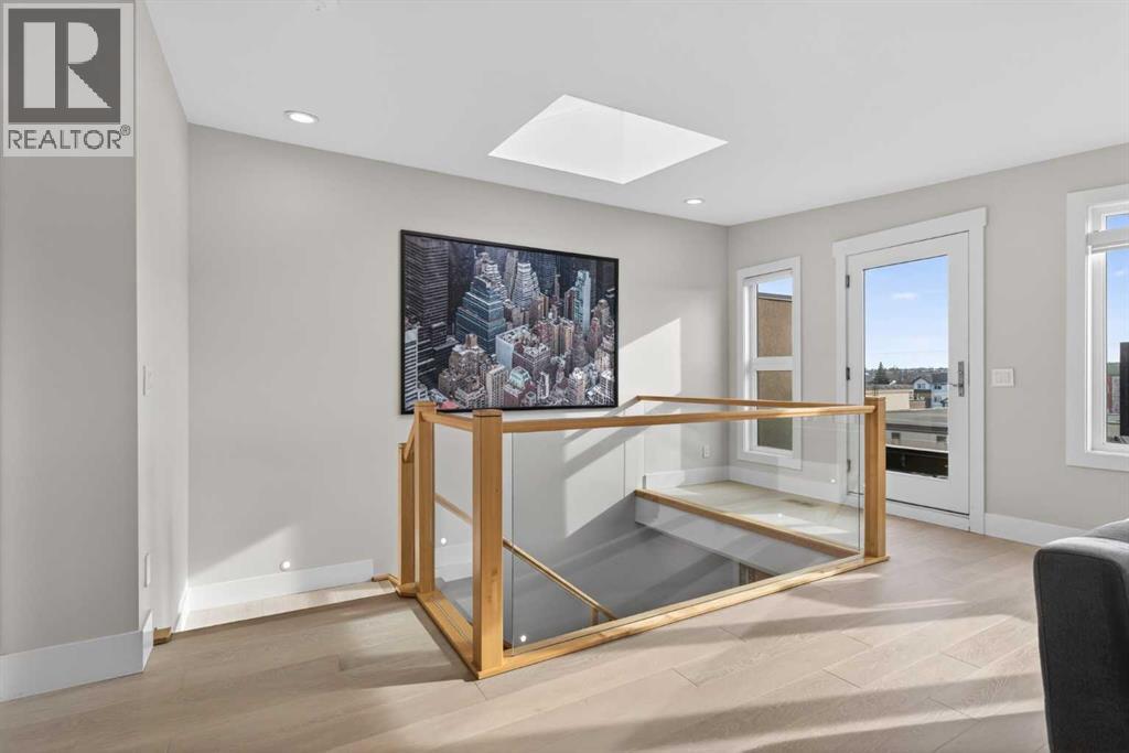 Single Family House for Sale in   Avenue NW West Hillhurst Calgary 