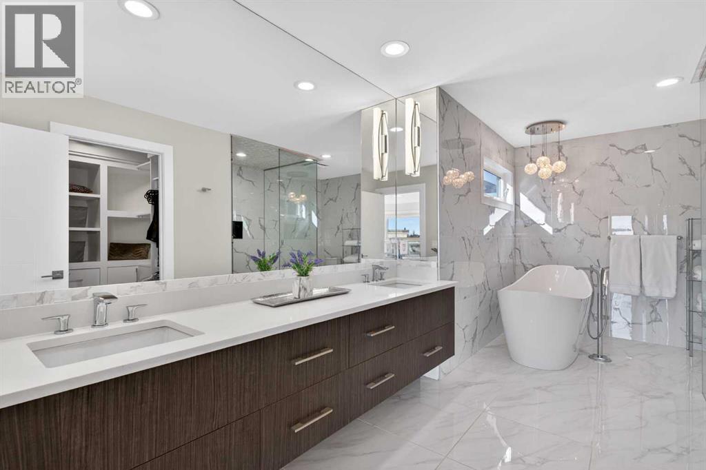 Single Family House for Sale in   Avenue NW West Hillhurst Calgary 