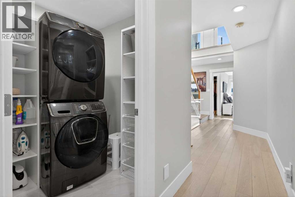 Single Family House for Sale in   Avenue NW West Hillhurst Calgary 