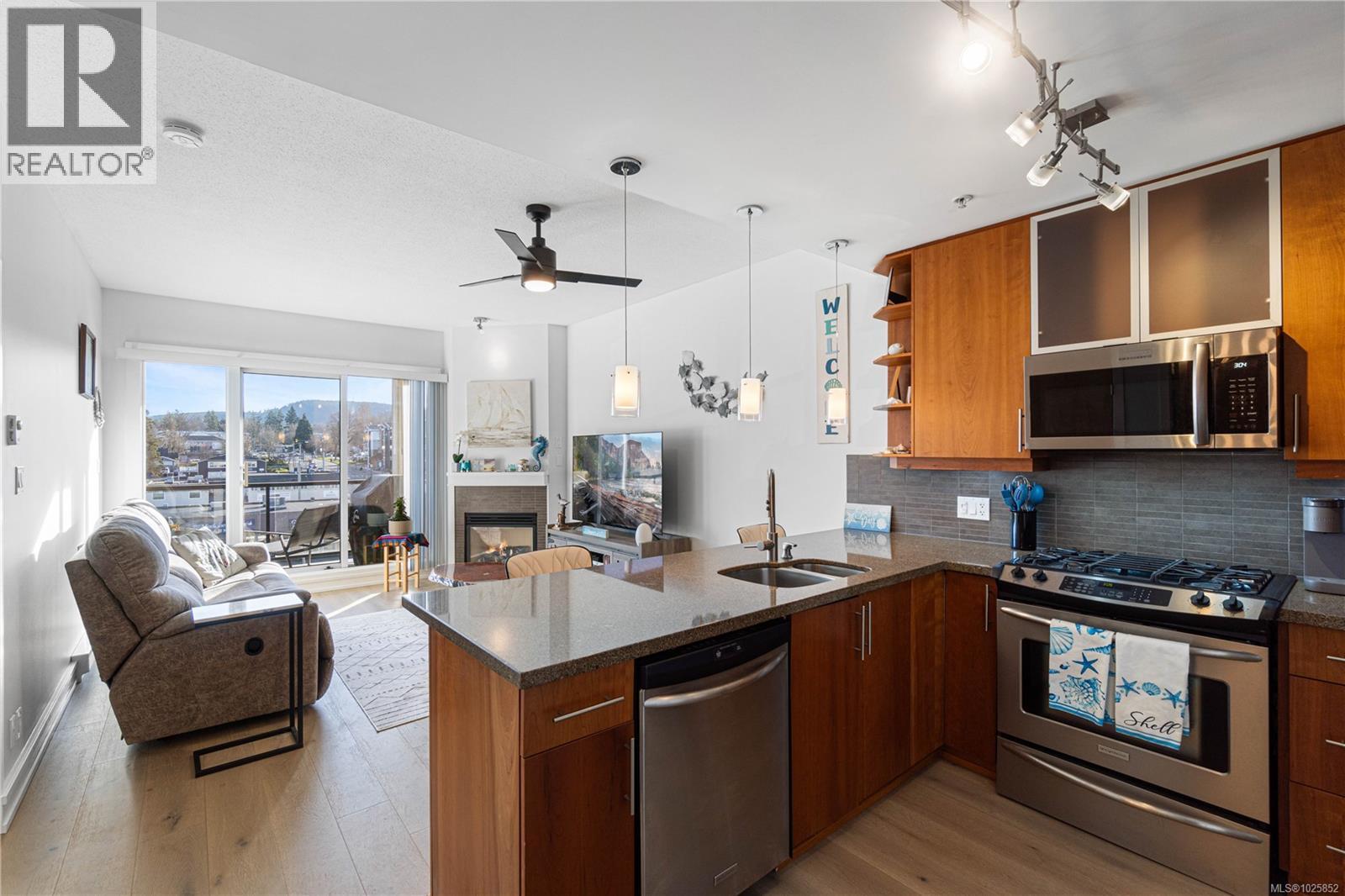 606 194 Beachside Dr, Parksville