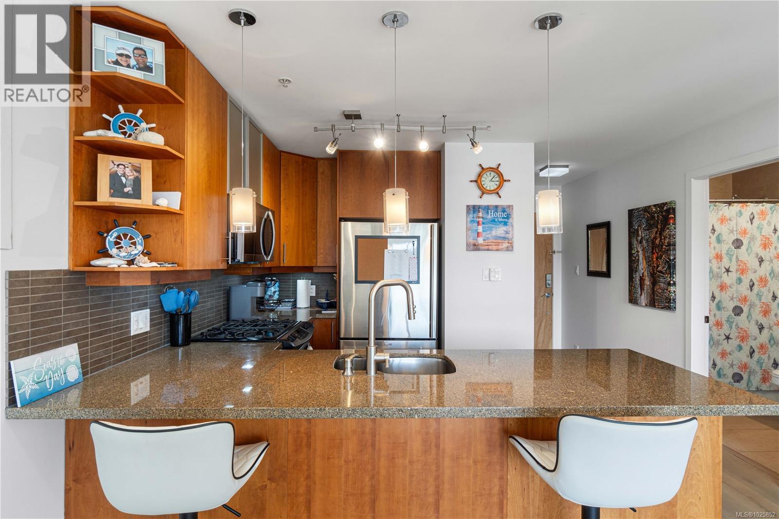 606 194 Beachside Dr, Parksville