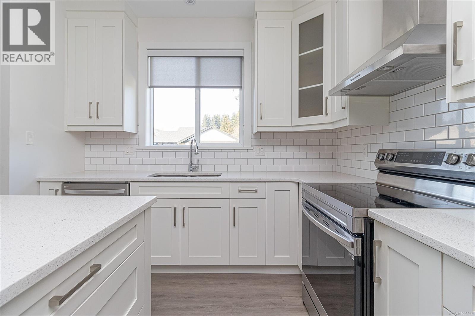 3113 Gibbins Rd, Duncan