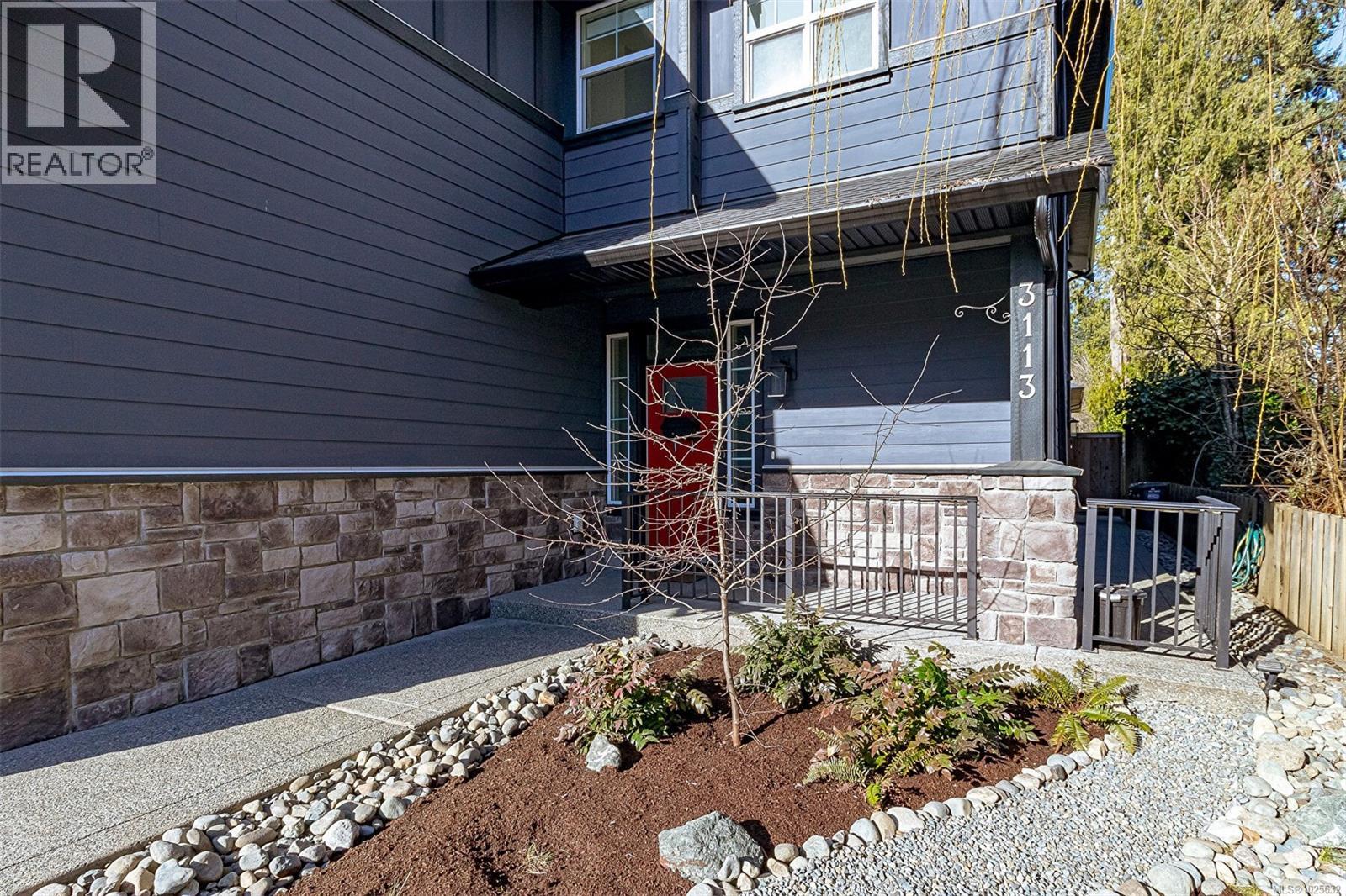 3113 Gibbins Rd, Duncan