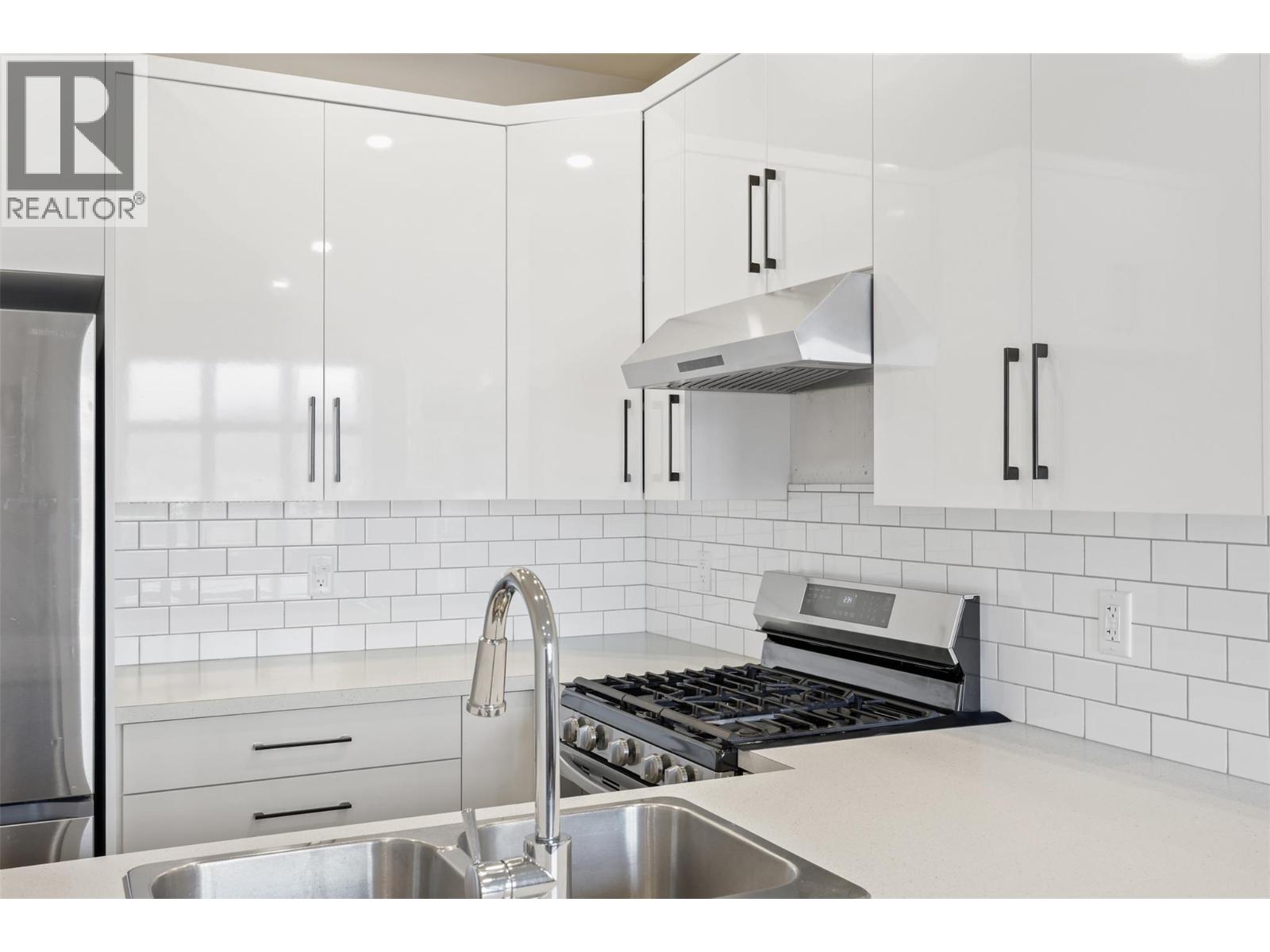 1701 FOXTAIL Drive Unit# 123, Kamloops