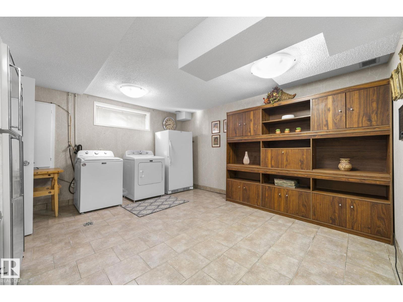 11126 173A AV NW, Edmonton