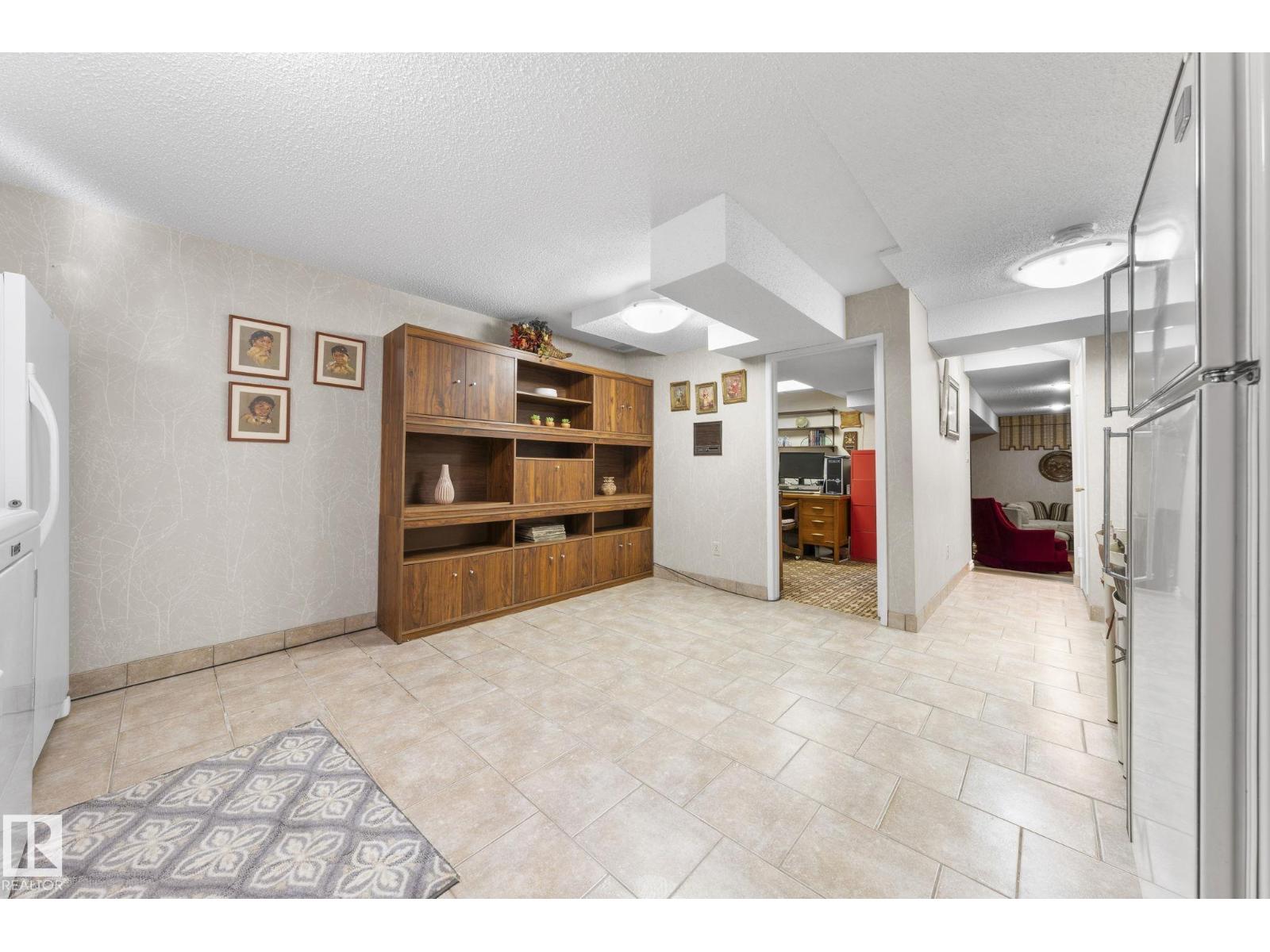 11126 173A AV NW, Edmonton