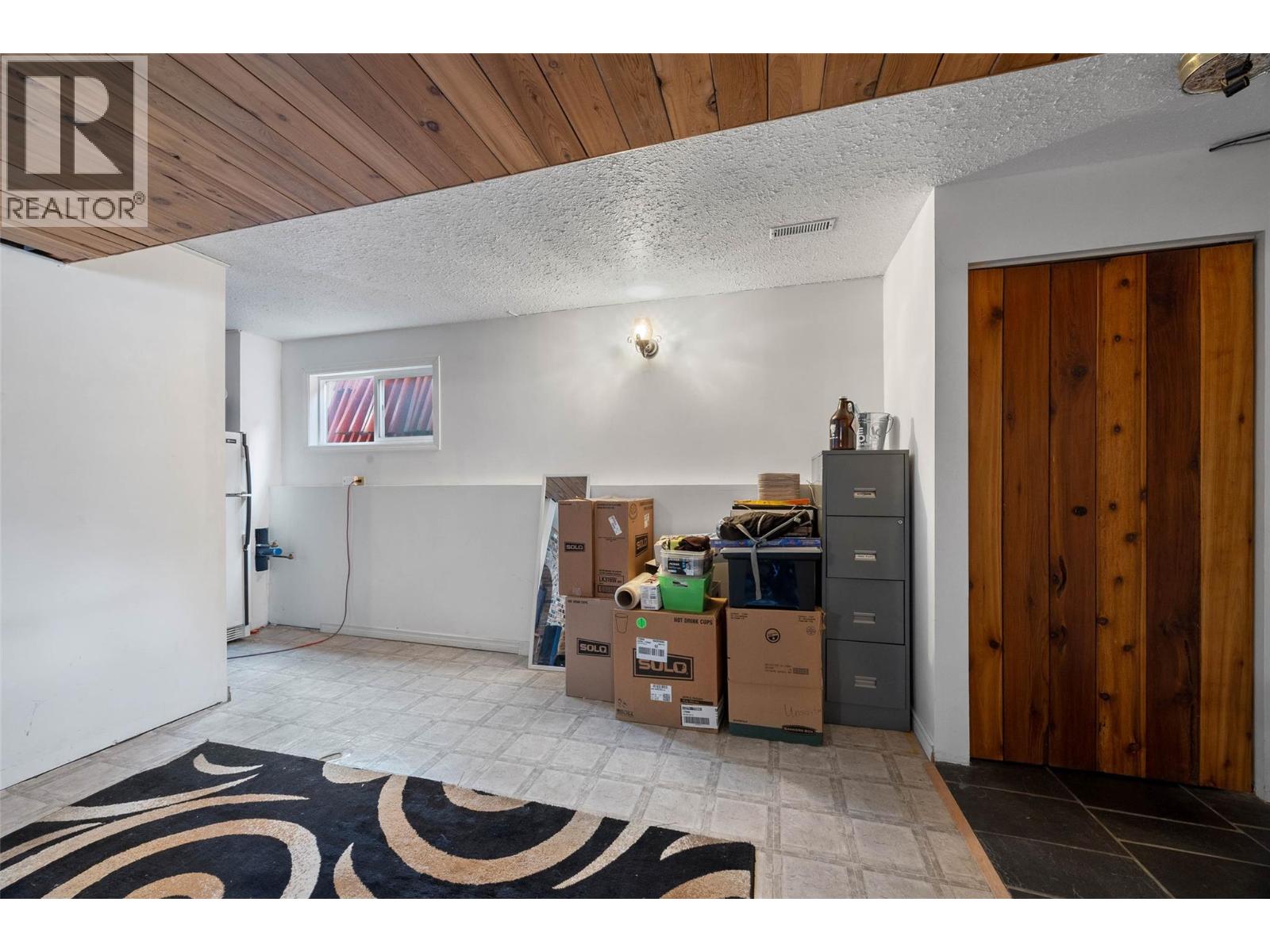 1864 Dickenson Road, Kamloops