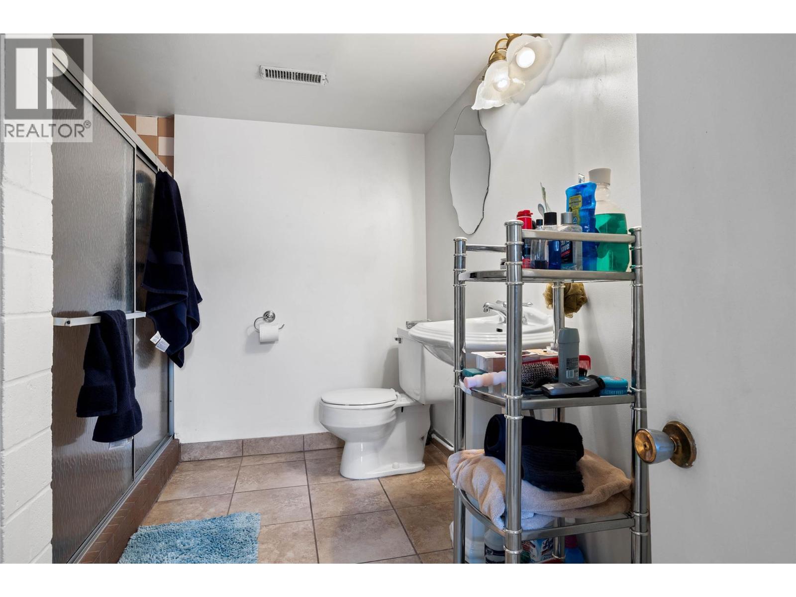 1864 Dickenson Road, Kamloops