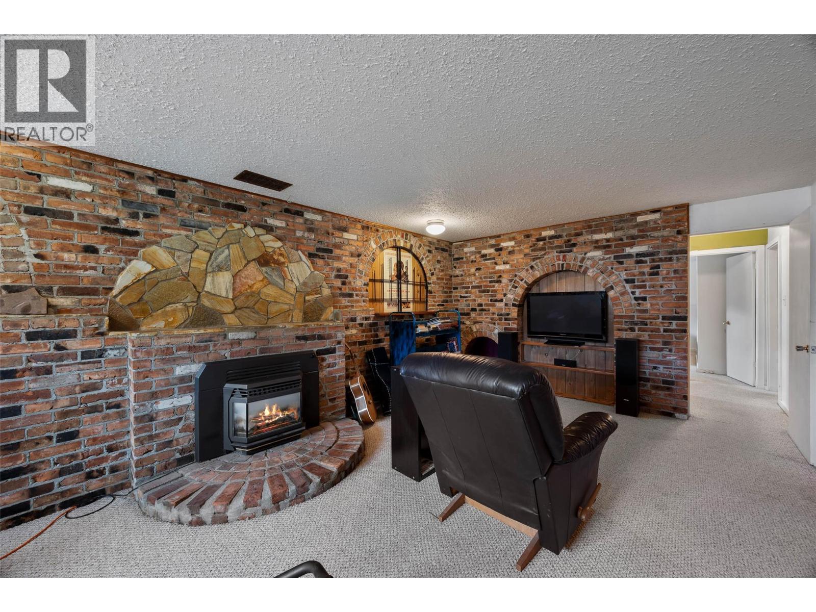 1864 Dickenson Road, Kamloops